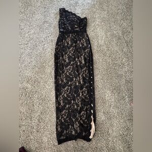 Windsor Black one shoulder Gown